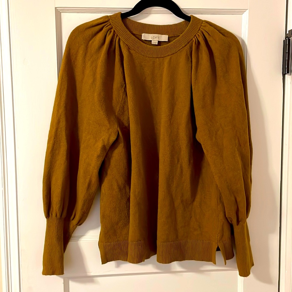 Super Cute Loft Balloon Sleeve Sweater!